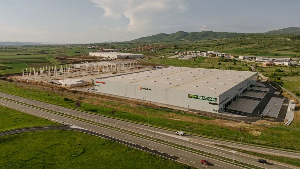 Geodetski inženjering i obeležavanje temelja CTP industrijskog parka Niš od strane InfraTech